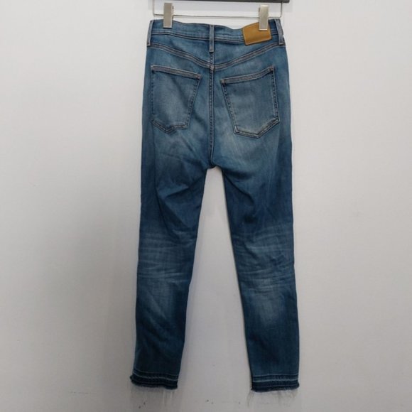 Aritzia Denim Forum The Lola High Rise Skinny Crop Size 28 - Picture 5 of 8